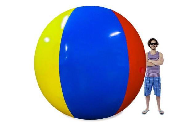 Giant 12 Foot Beach Ball. - 9GAG