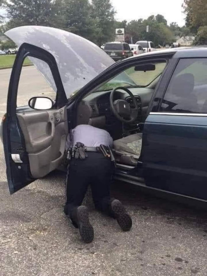 Broken tail light led to this 9GAG