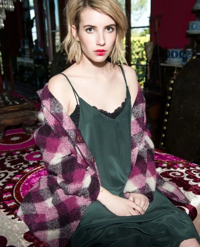 Emma Roberts - 9GAG