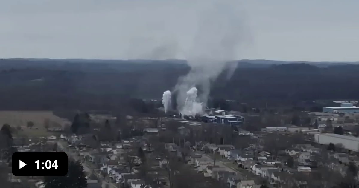 Drone shot: Derailed train in Ohio, Feb. 3rd, 2023 - Video