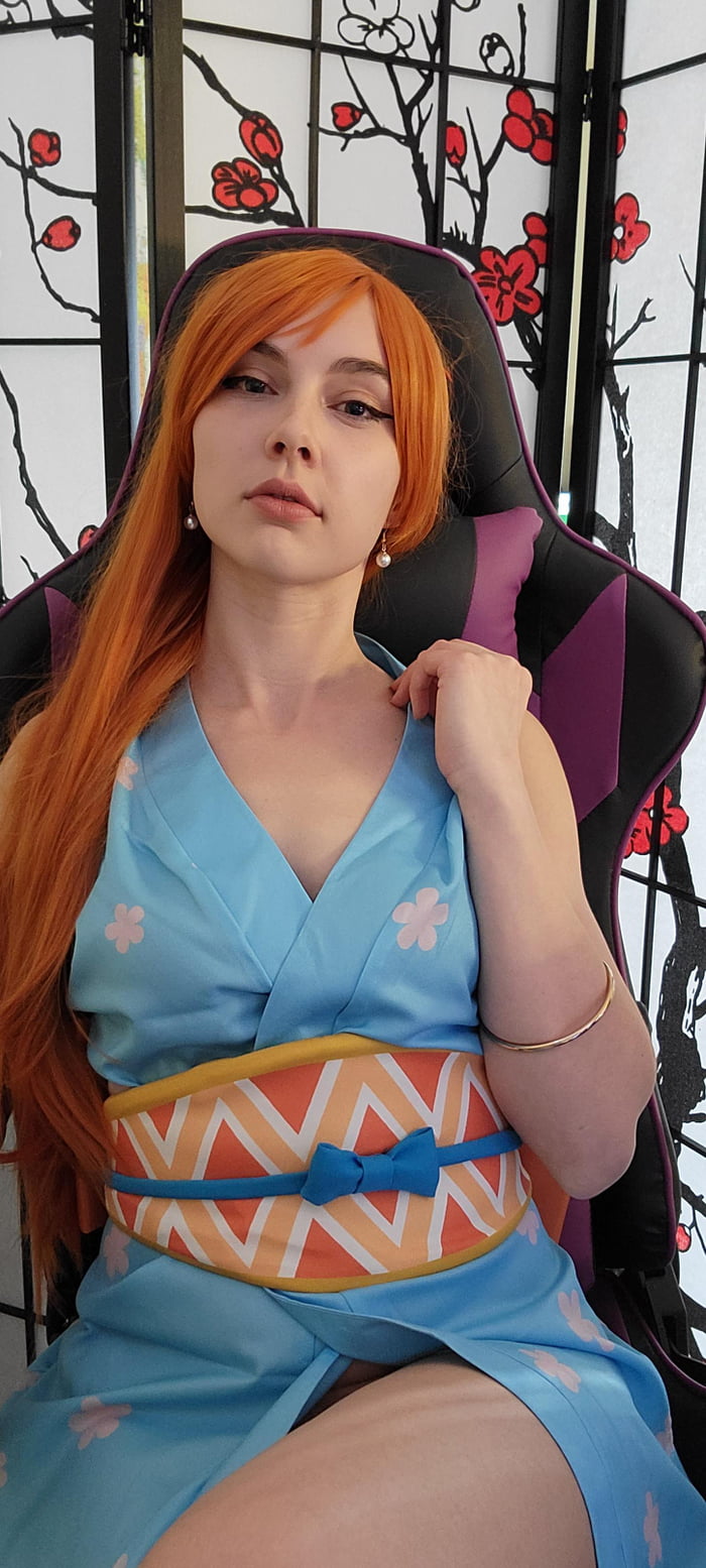 Nami Cosplay Gag