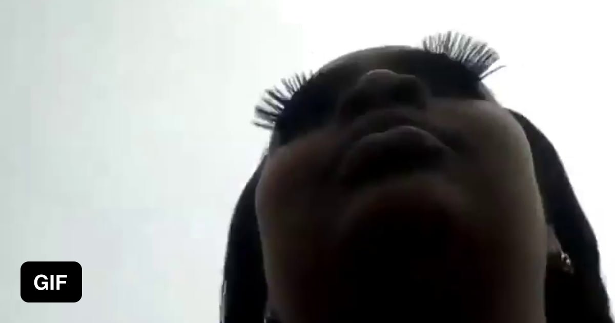 Trouble with eyelashes on a boat ride 9GAG