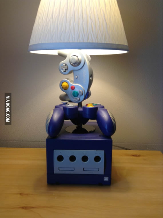 Nintendo Game Cube Desk Lamp Light - 9GAG