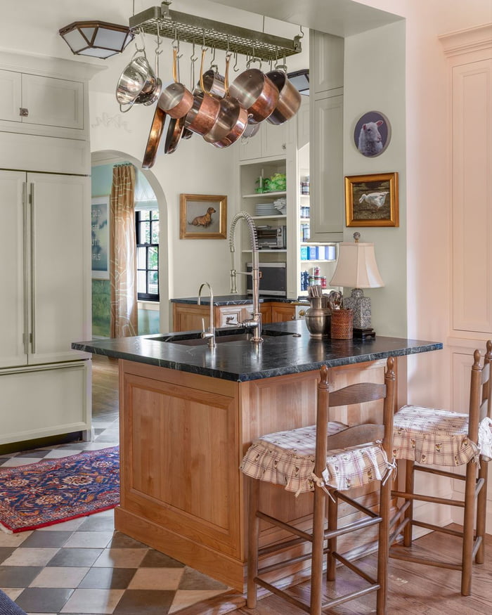 Kitchen In Renovated Chicago Home Built In 1924 9GAG   Av5DVx5 700b 