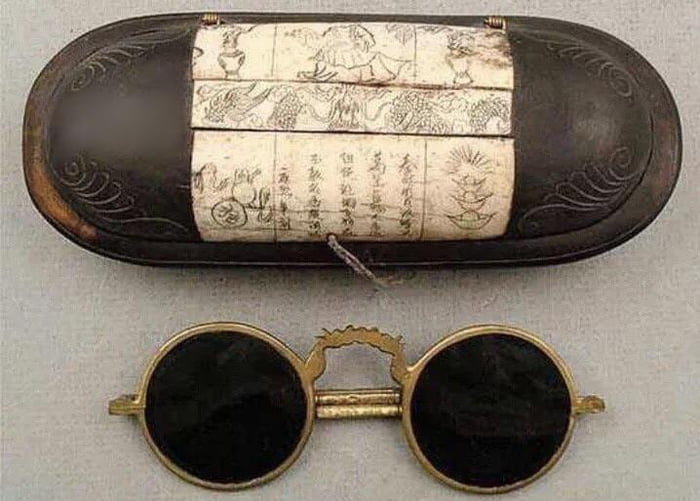 chinese-sunglasses-12th-century-9gag