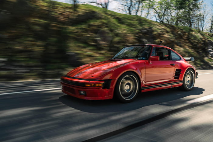 Porsche 930 Turbo Slantnose - 9GAG