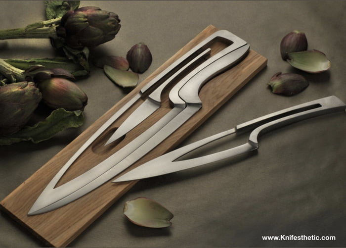 "Yo dawg, I heard you like knives, so we put knives in your knives so