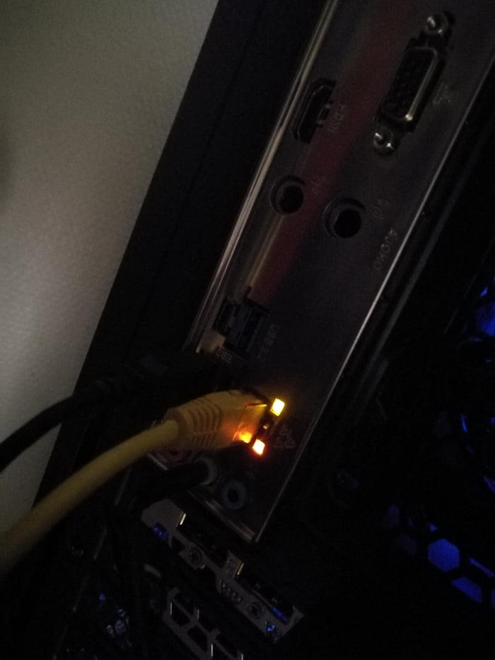 Yellow and orange light blinking on pc port. the
