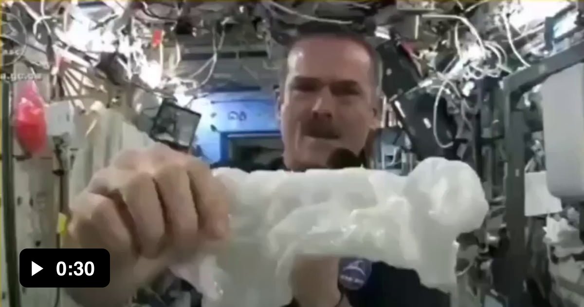 Astronaut Chris Hadfield Wrings A Wet Towel In Space 9gag 3355