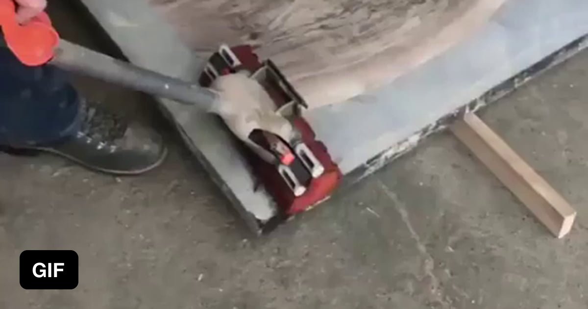 Mop mop all day long... 9GAG