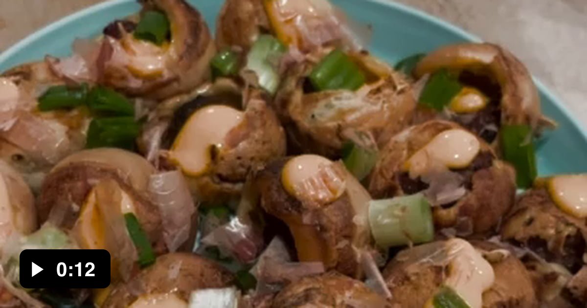 Bonito flakes dancing on takoyaki 9GAG