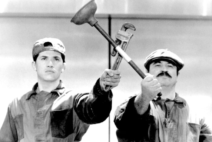 Bob Hoskins And John Leguizamo On The Set Of Super Mario Bros 1993