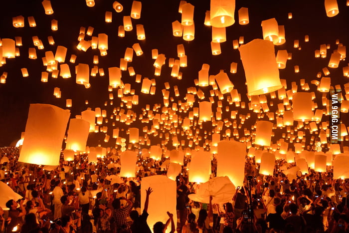 The magic of Yee Peng festival in Thailand - 9GAG