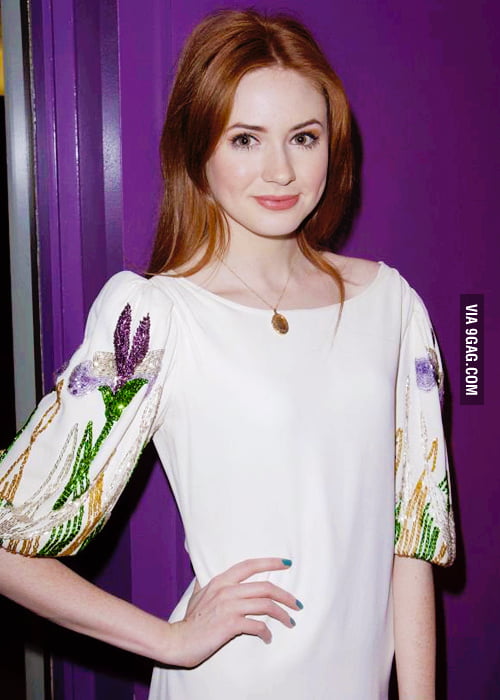 Karen Gillan Belly Button 9gag - vrogue.co