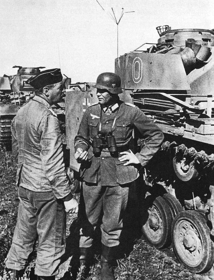 Two officers of the Panzergrenadier-Division 