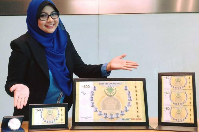 The largest banknote ever issued: A Malaysian 600 ringgit note ...