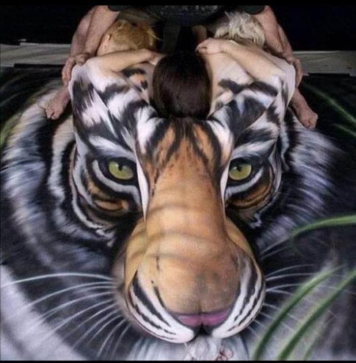 Tiger body paint - 9GAG