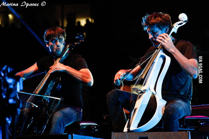 Resultado de imagem para 2CELLOS - "You Shook Me All Night Long"