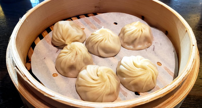 kurobuta-pork-xiao-long-bao-9gag