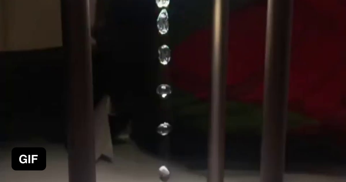 Reverse gravity water fountain 9GAG