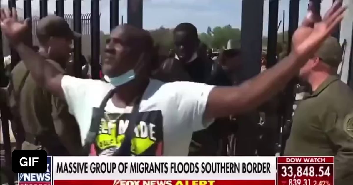 9 Mexican Migrants *Enter the USA* Fox News "massive group of migrants ...