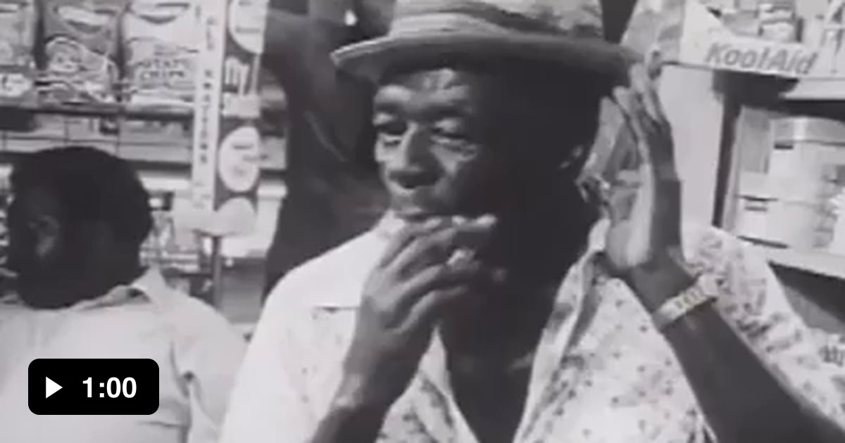 Peg Leg Sam performing “Bumble Bee” in 1975 9GAG