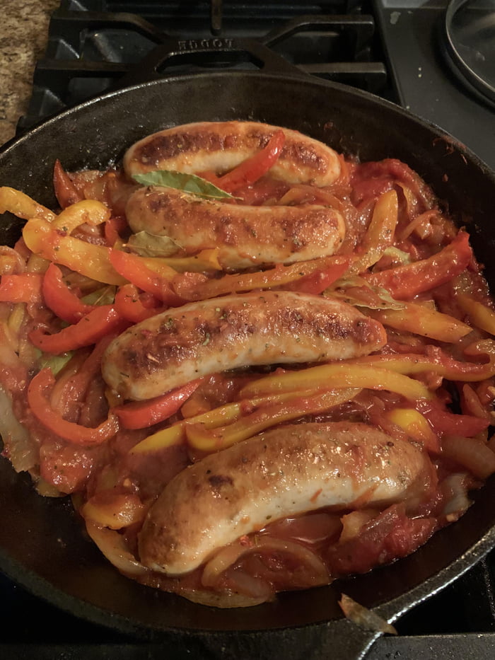 Skillet sausage and peppers - 9GAG