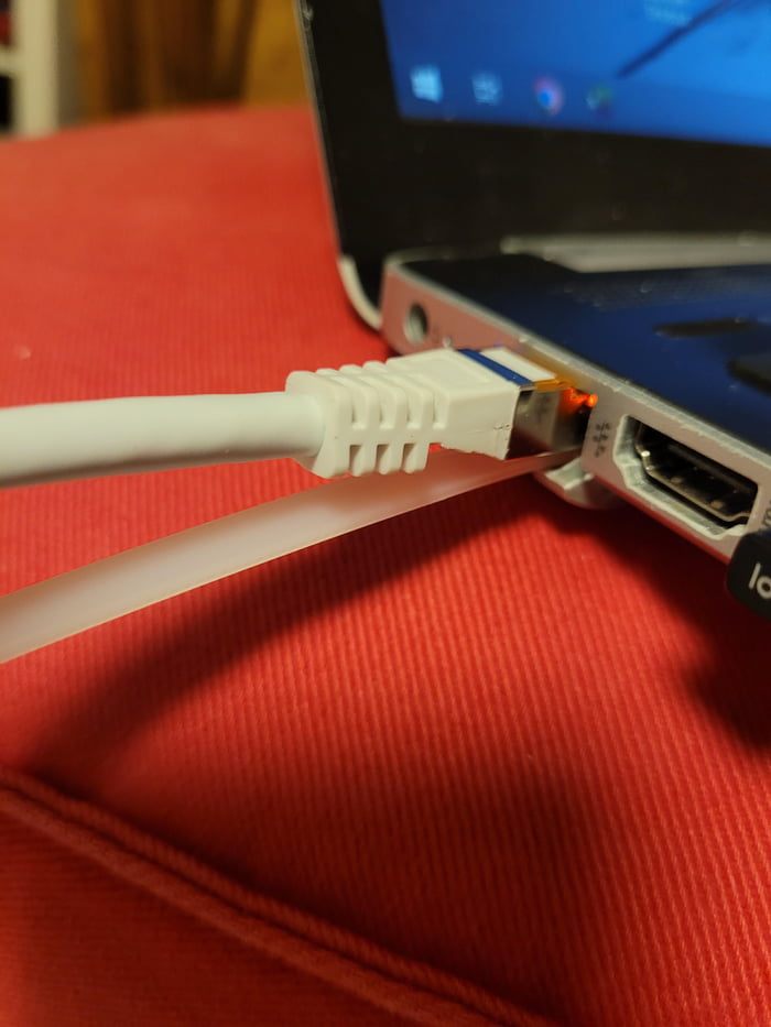 Insert a cable tie with an cable to solve a loose connection