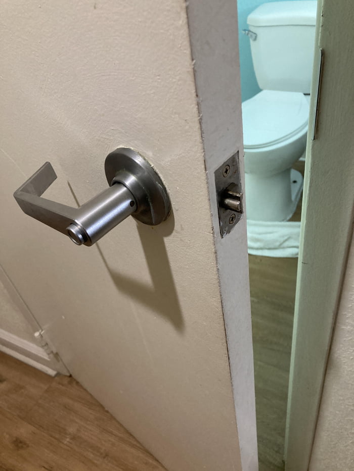 Bathroom door that locks from outside 9GAG
