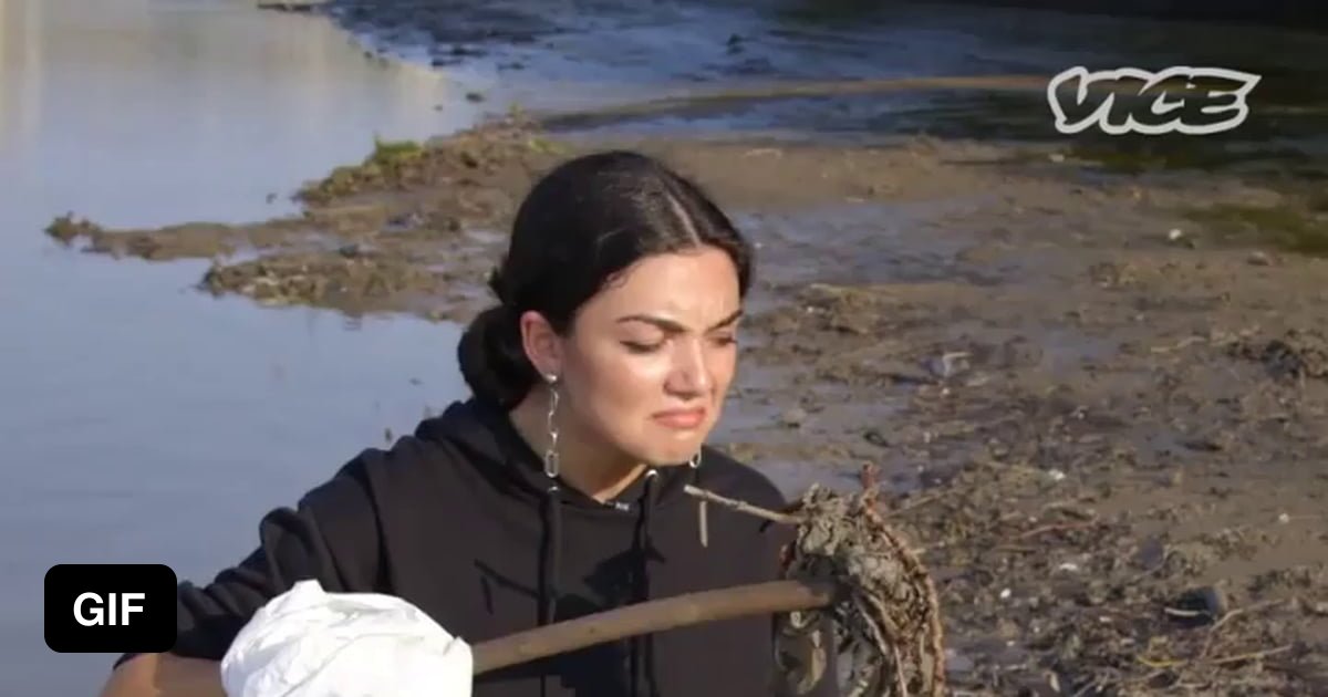 Wet wipes clogging London sewers 9GAG