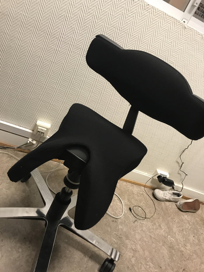 Uncomfortable chair at work Outlet