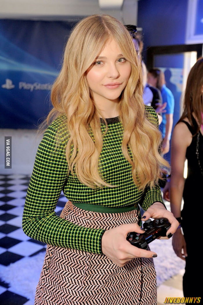 Chloe grace moretz - 9GAG