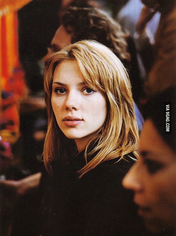 Scarlett Johnasson On The Set Of Lost In Translation GAG