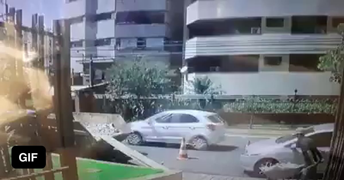 Just another day on the job - 9GAG