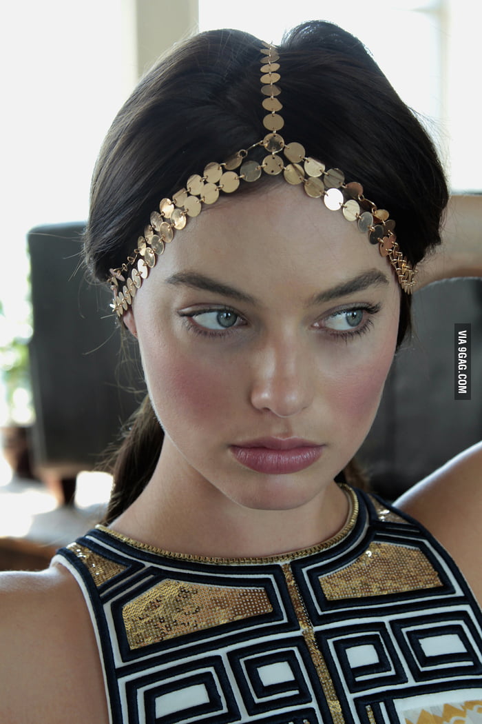 Margot Robbie... Beautiful as always.. - 9GAG