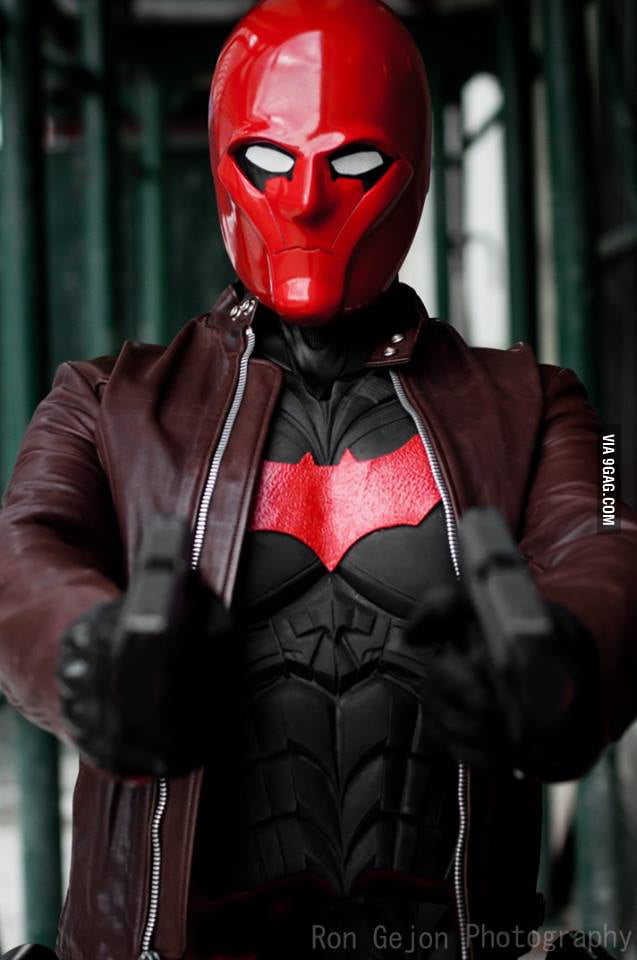 Awesome Red Hood cosplay - 9GAG