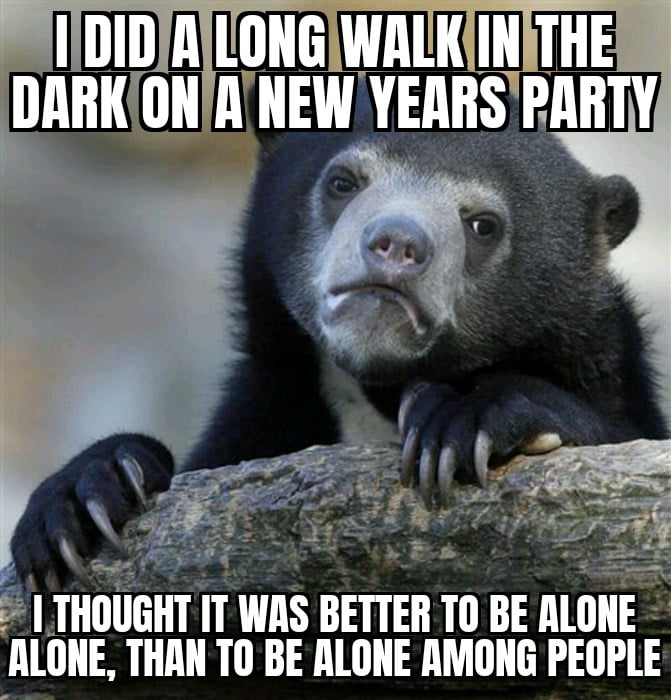 Sorrounded by friends and still no one talked to me - 9GAG