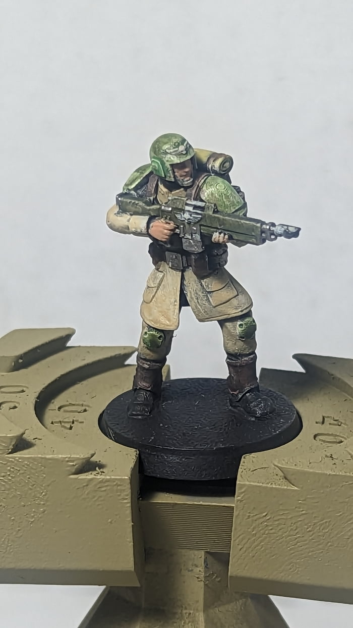 Trying out the slap chop technique on a guardsmen. Please give.me advice on improvements XD 9GAG