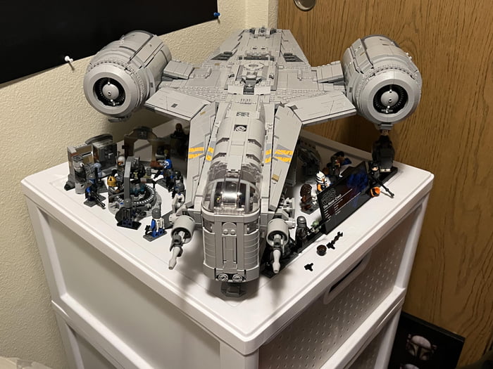 UCS Razor Crest is better in-person - 9GAG