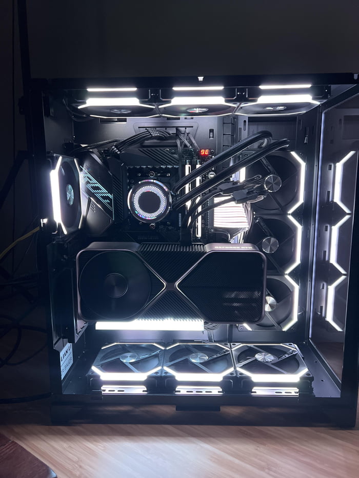 Finally coming together (4090/5900x) - 9GAG