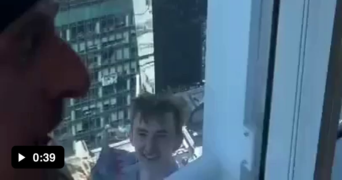 Free climbing the Salesforce tower 9GAG