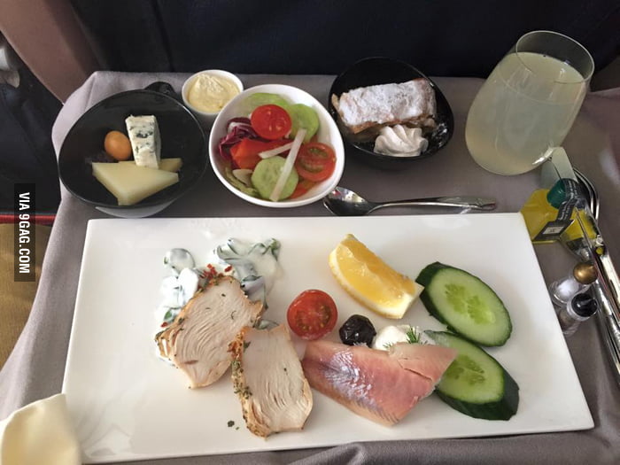 The lunch on Turkish Airlines - 9GAG