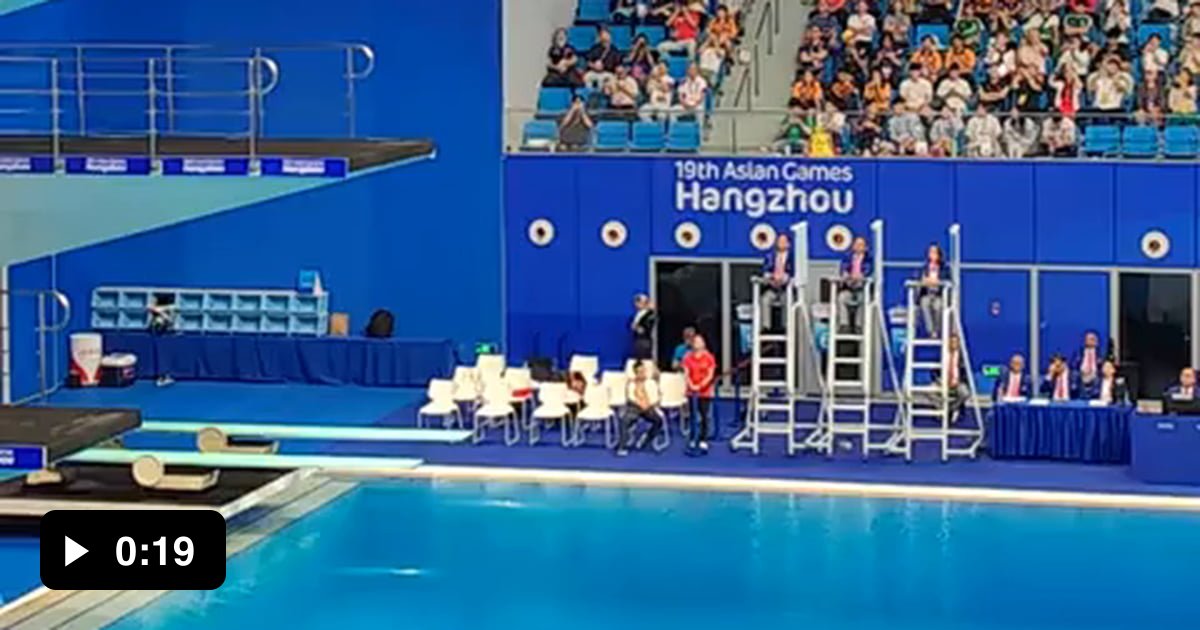 This dive by Quan Hong Chan (10m platform final) at the Asian Games - 9GAG