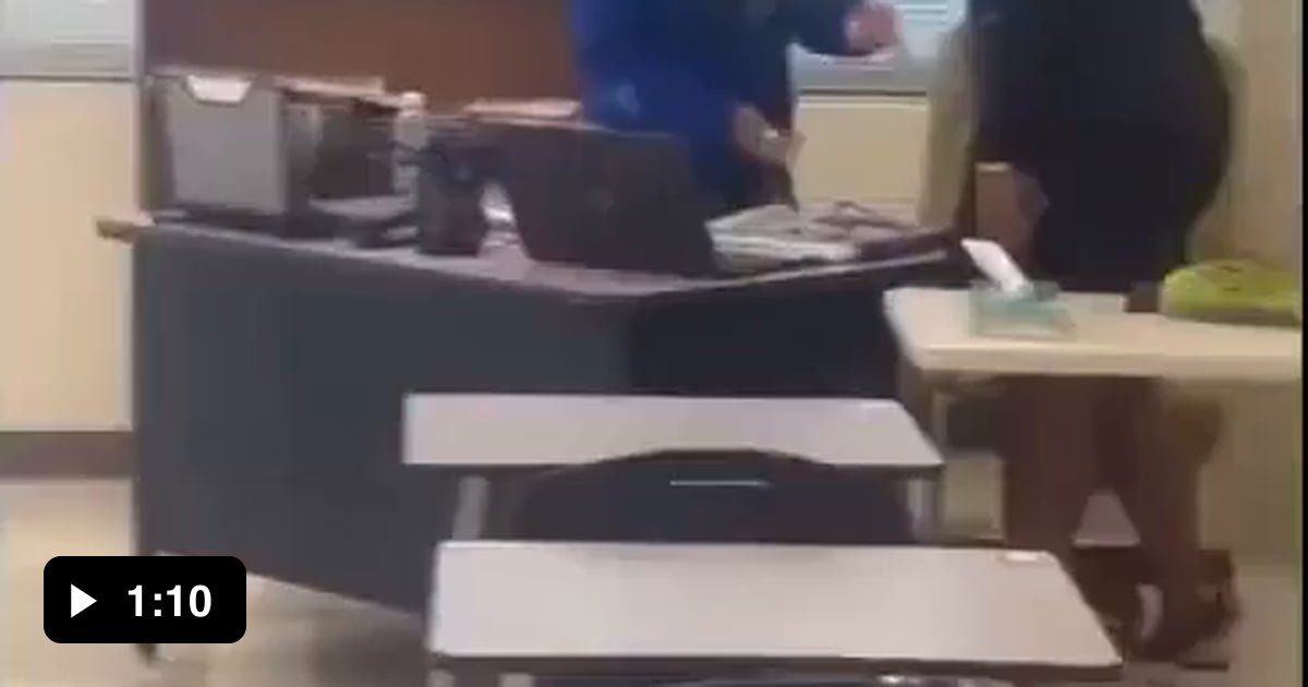 Substitute Teacher Fights Student Over Taking Her Phone 9GAG   Ay2PYNb Ogimage 