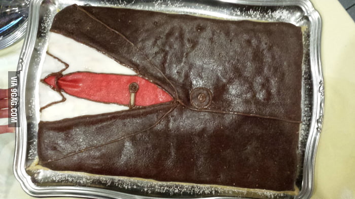 I turned 18 this week and wanted a Hitman-Cake, I was not disappointed ...