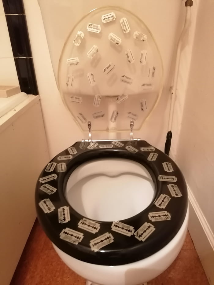 Razorblade toilet seat 9GAG