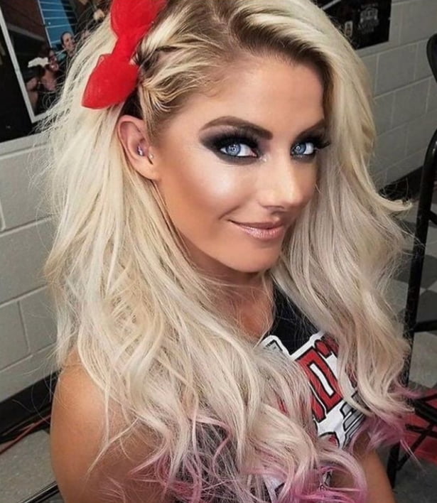 Alexa Bliss - 9GAG