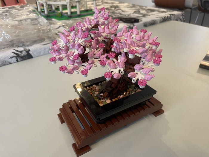 Lego Bonsai tree - Japanese blossom setting - 9GAG