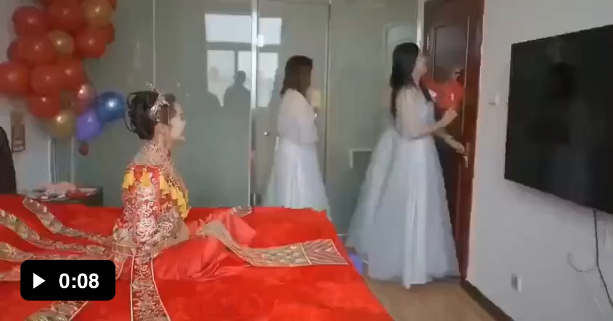 Gate crashing face crashing 9GAG