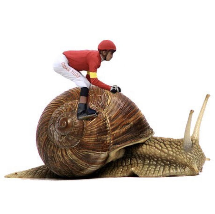 Slow rider. - 9GAG